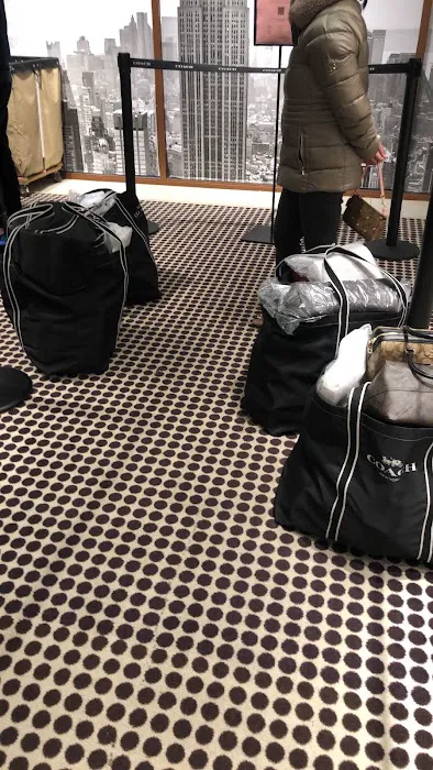 COACH Outlet 0