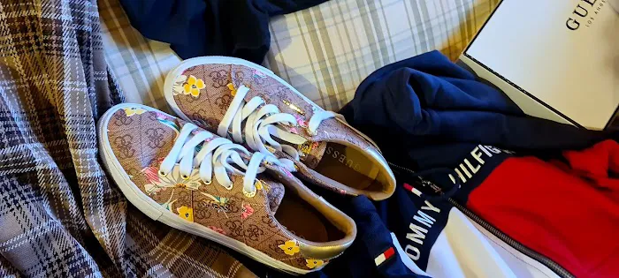 COACH Outlet 9