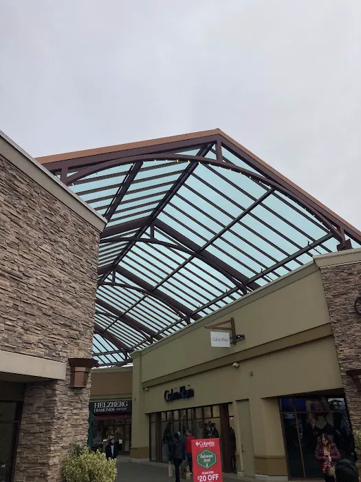 Tommy Bahama Outlet 5