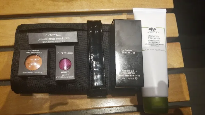 The Cosmetics Company Store 3