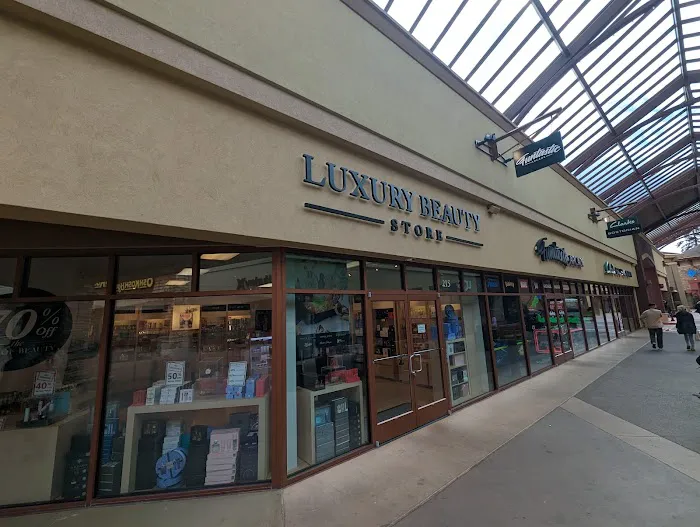 Luxury Beauty Store 4