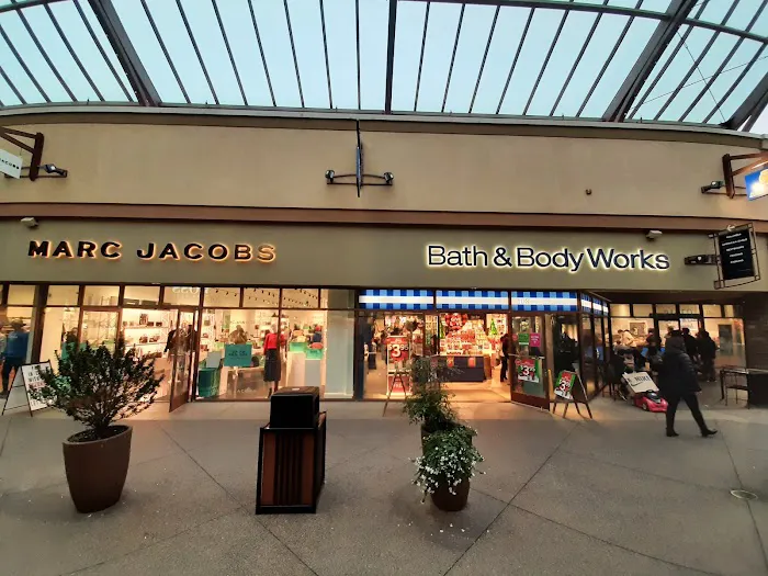 Bath & Body Works 1