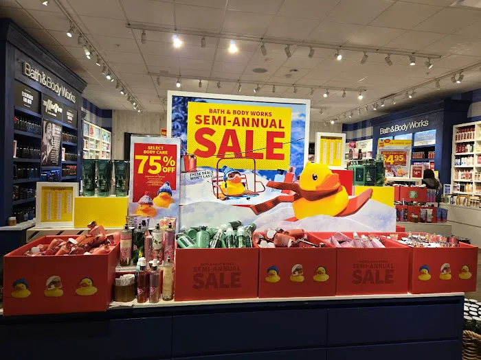 Bath & Body Works 4