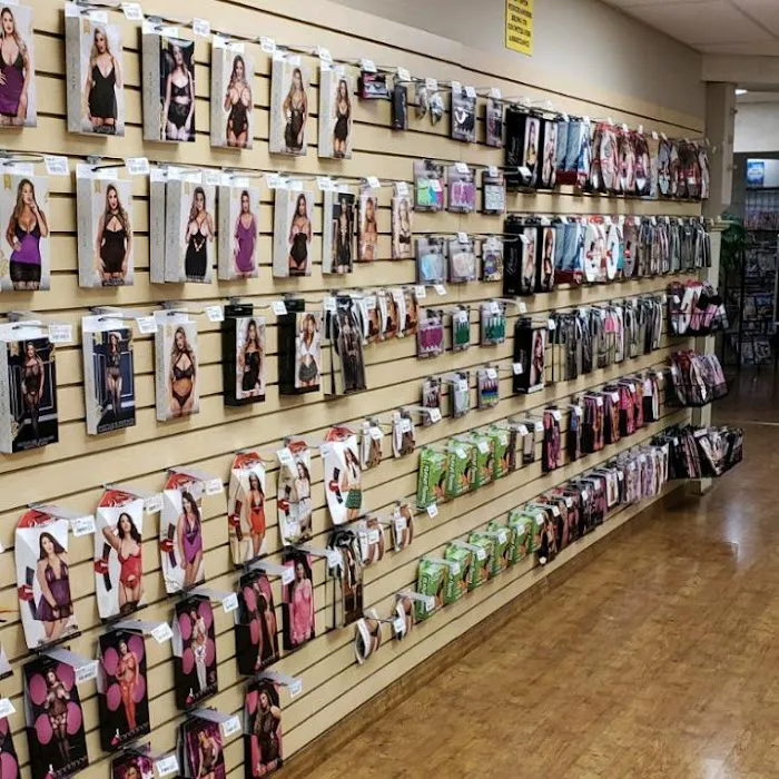 Eva's Boutique 6