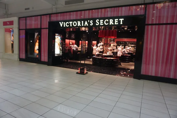 Victoria's Secret & PINK by Victoria's Secret 9
