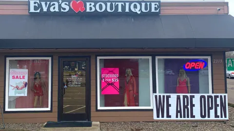 Eva's Boutique 0