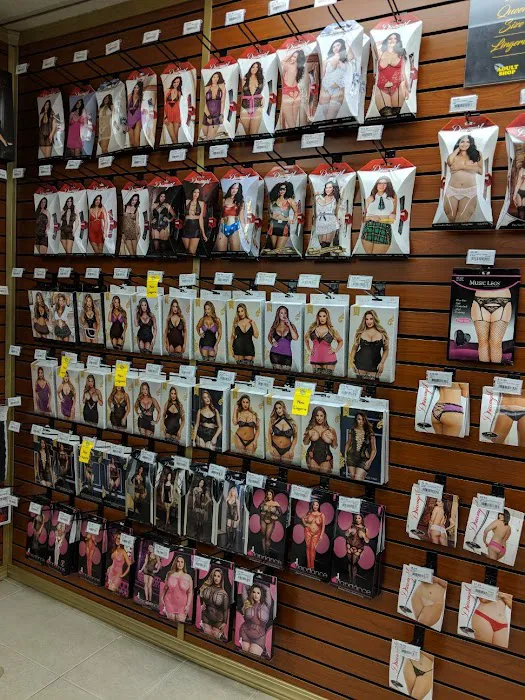 Eva's Boutique 3