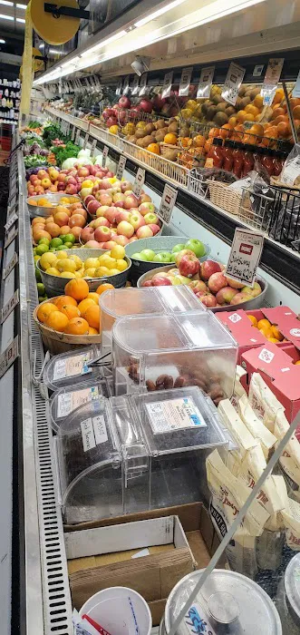 The Kiva Grocery & Deli 7