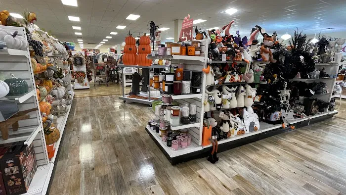 T.J. Maxx & HomeGoods 0