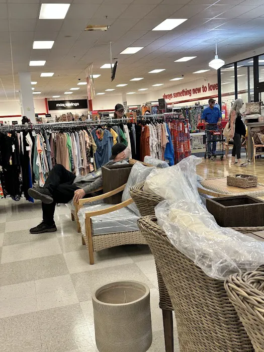 T.J. Maxx & HomeGoods 5