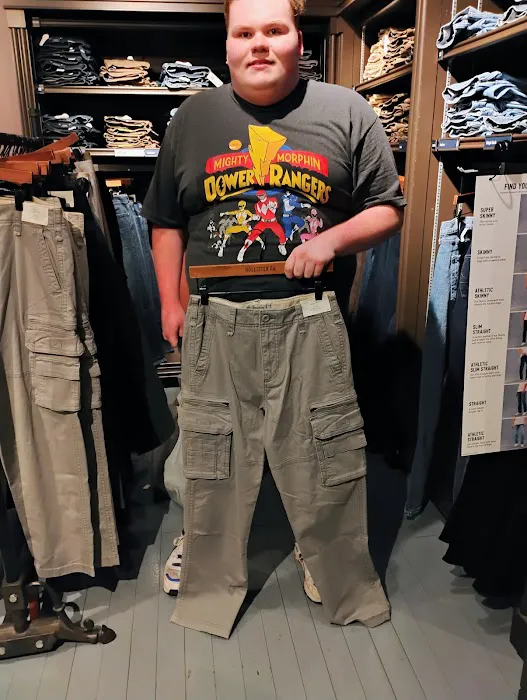 Hollister Co. 3