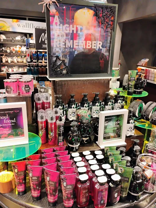 Bath & Body Works 2