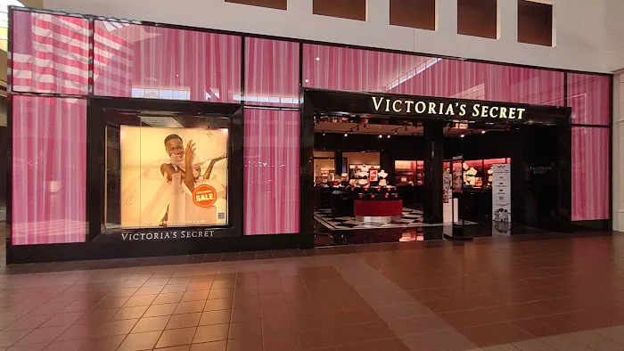 Victoria's Secret & PINK by Victoria's Secret 9