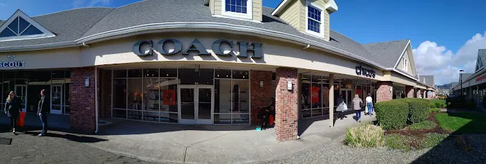 COACH Outlet 2
