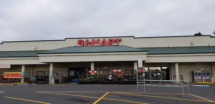 Bi-Mart Membership Discount Stores 0
