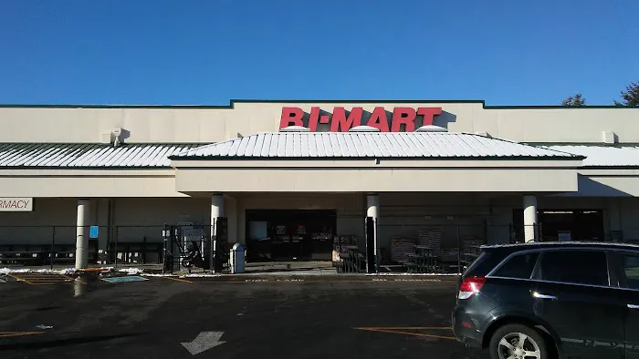 Bi-Mart Membership Discount Stores 3