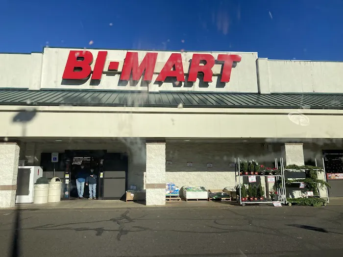Bi-Mart Membership Discount Stores 4