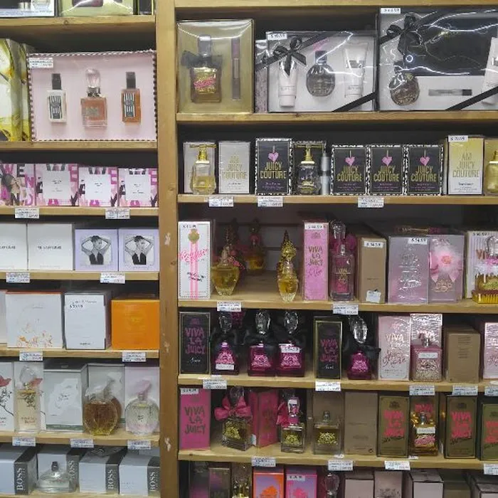 The Perfumes America 0