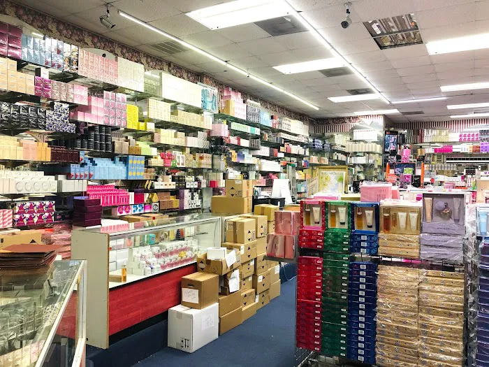 E K Perfumes 4