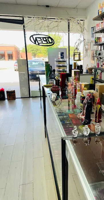 Designer Perfumes Hut 4