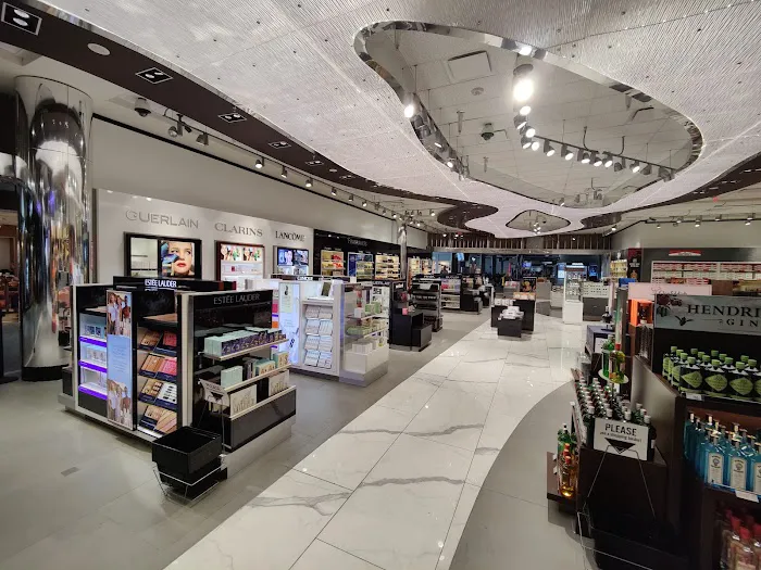 iS Duty Free 1