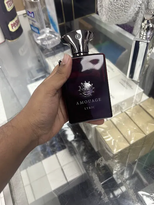 Aura Fragrances of Paris 4