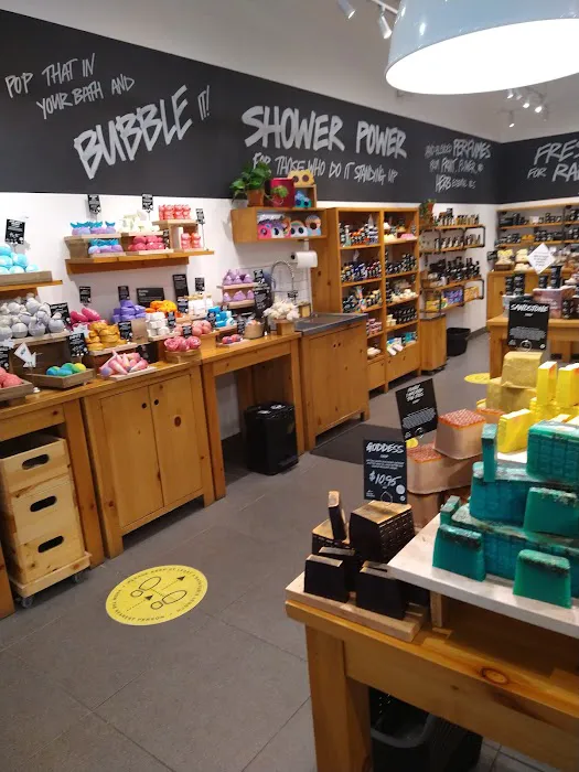 Lush Cosmetics Willowbrook Mall 0