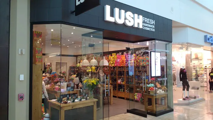 Lush Cosmetics Baybrook 4