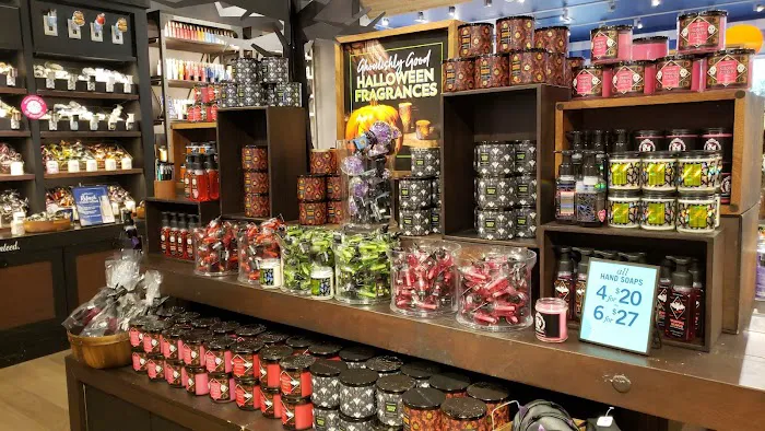 Bath & Body Works 2