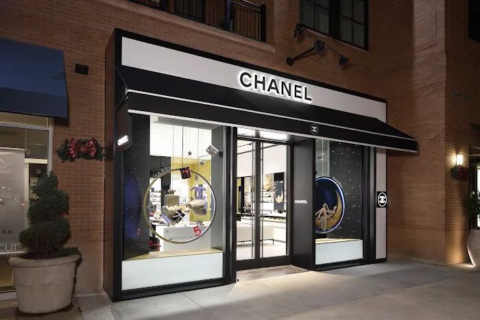 CHANEL FRAGRANCE AND BEAUTY BOUTIQUE 5