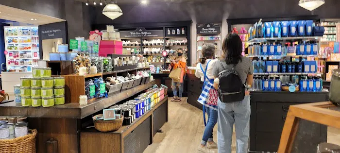 Bath & Body Works 8