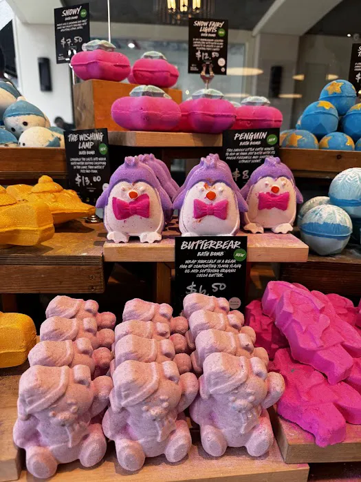 Lush Cosmetics Market Street Woodlands 5