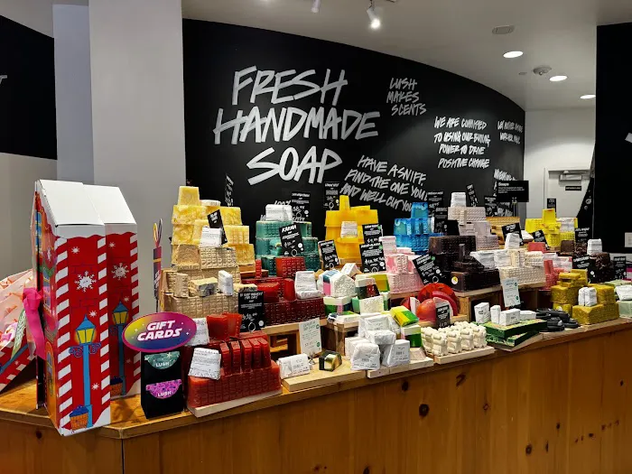 Lush Cosmetics Market Street Woodlands 1
