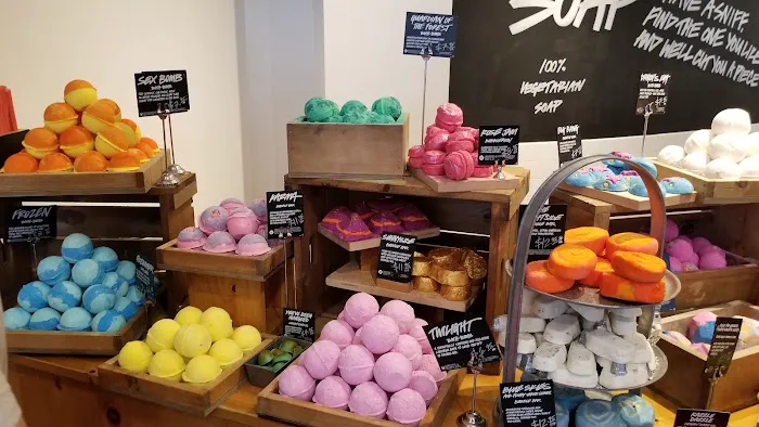 Lush Cosmetics Market Street Woodlands 7