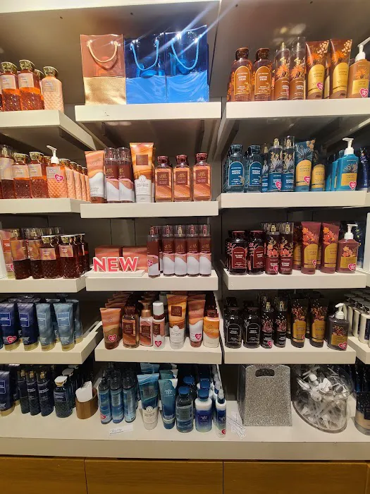 Bath & Body Works 1
