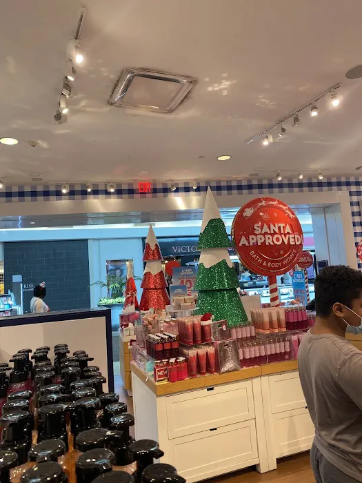 Bath & Body Works 9