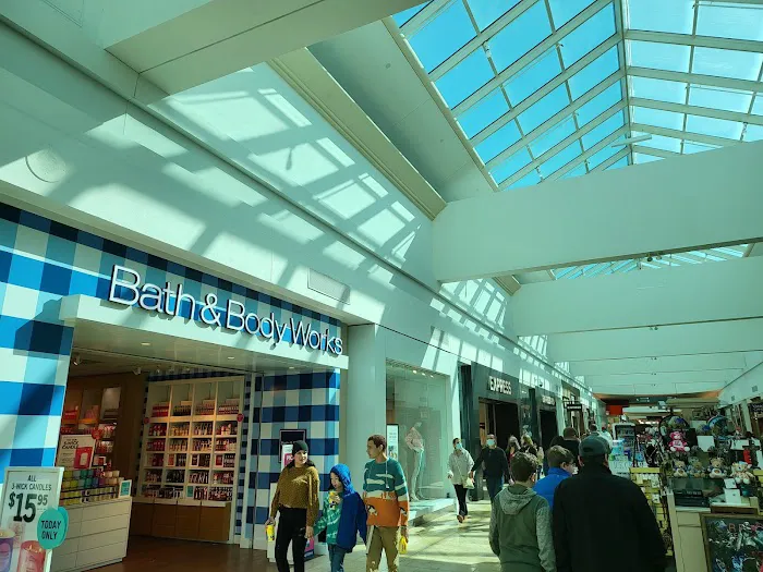 Bath & Body Works 1
