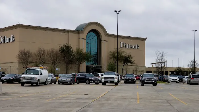 Dillard's 6