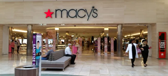 Macy's 0