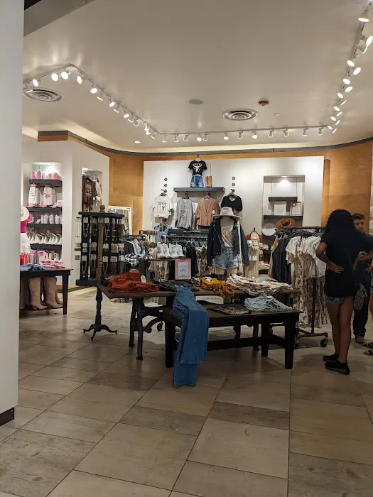 Altar'd State The Woodlands Mall 1