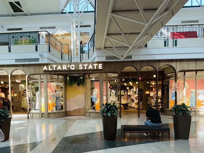 Altar'd State The Woodlands Mall 4