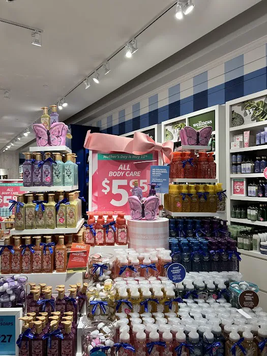 Bath & Body Works 1