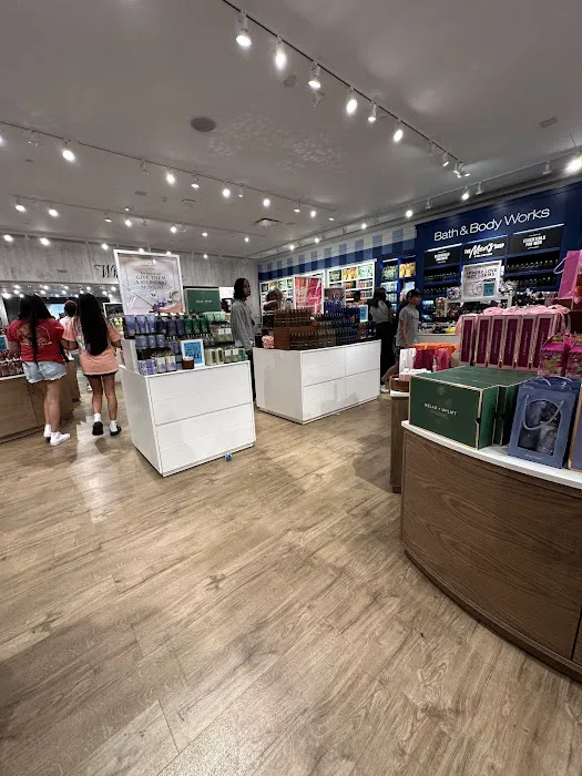 Bath & Body Works 9