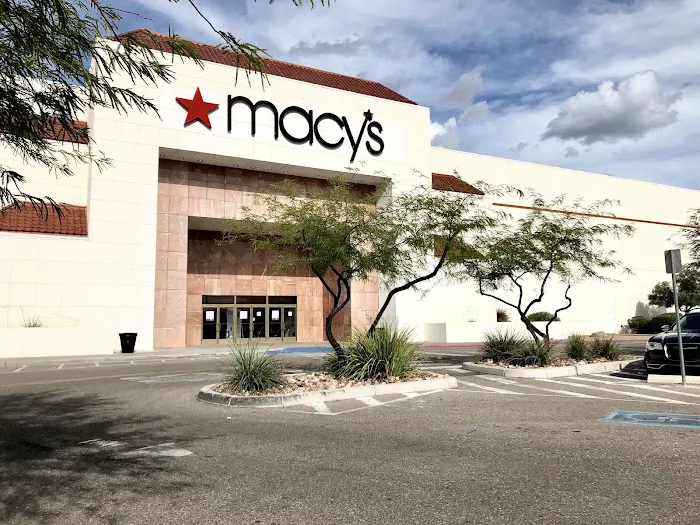 Macy's 0
