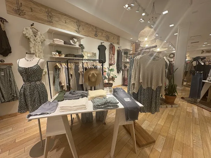 Creations Boutique Tucson Mall 0