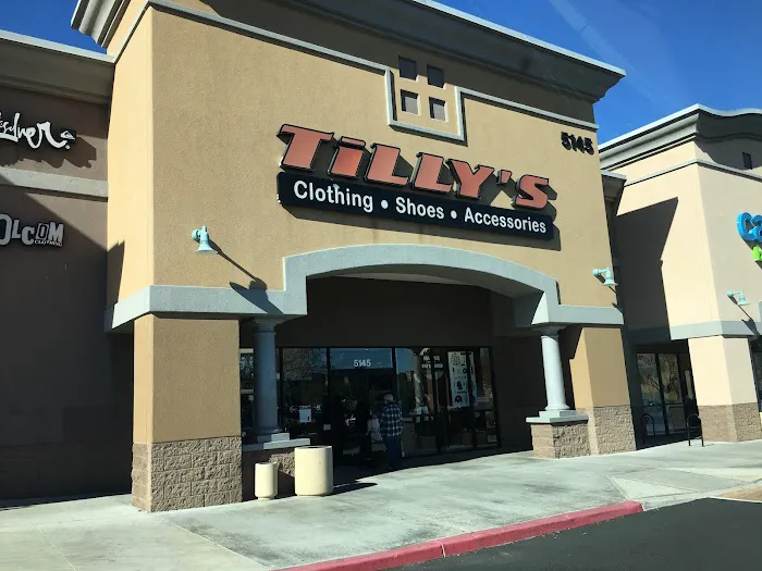 Tillys 5