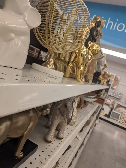 Ross Dress for Less 0