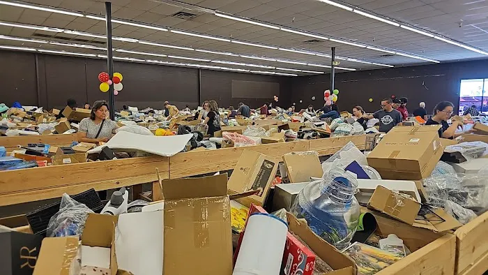 Super Sale Bin Store 2