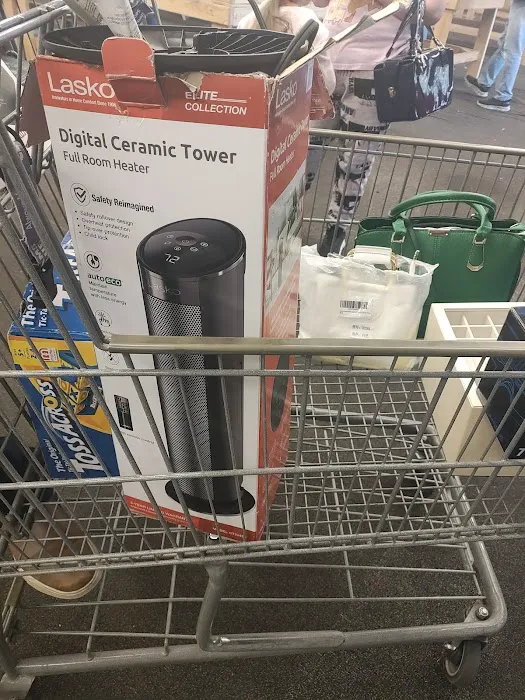 Super Sale Bin Store 6