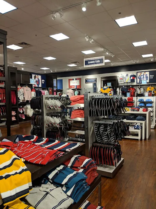 Tommy Hilfiger 8